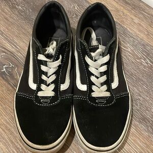 Vans black low top youth 5 /38.8